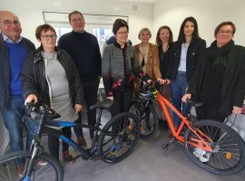 Don de 6 vélos pour le Foyer départemental de l'Enfance